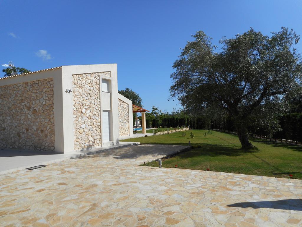 Villa Poulades Gouvia Exterior foto